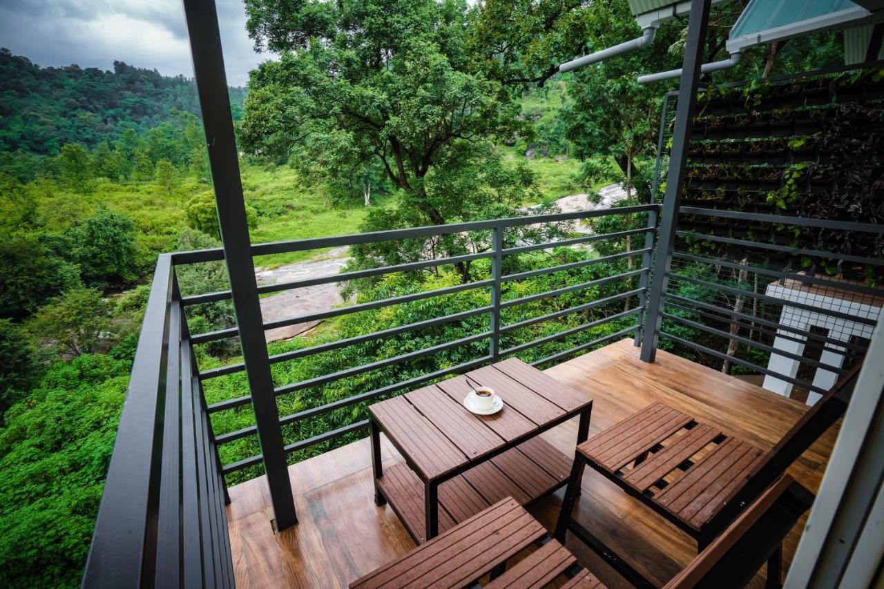 Misty Range Resorts Maraiyūr Exteriör bild